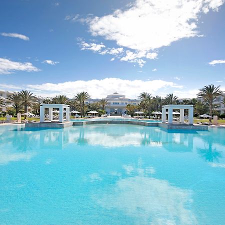 فندق راديسون بلو بالاس ريزورت آند ثالاسو، جربة مزرايا المظهر الخارجي الصورة The swimming pool at the hotel