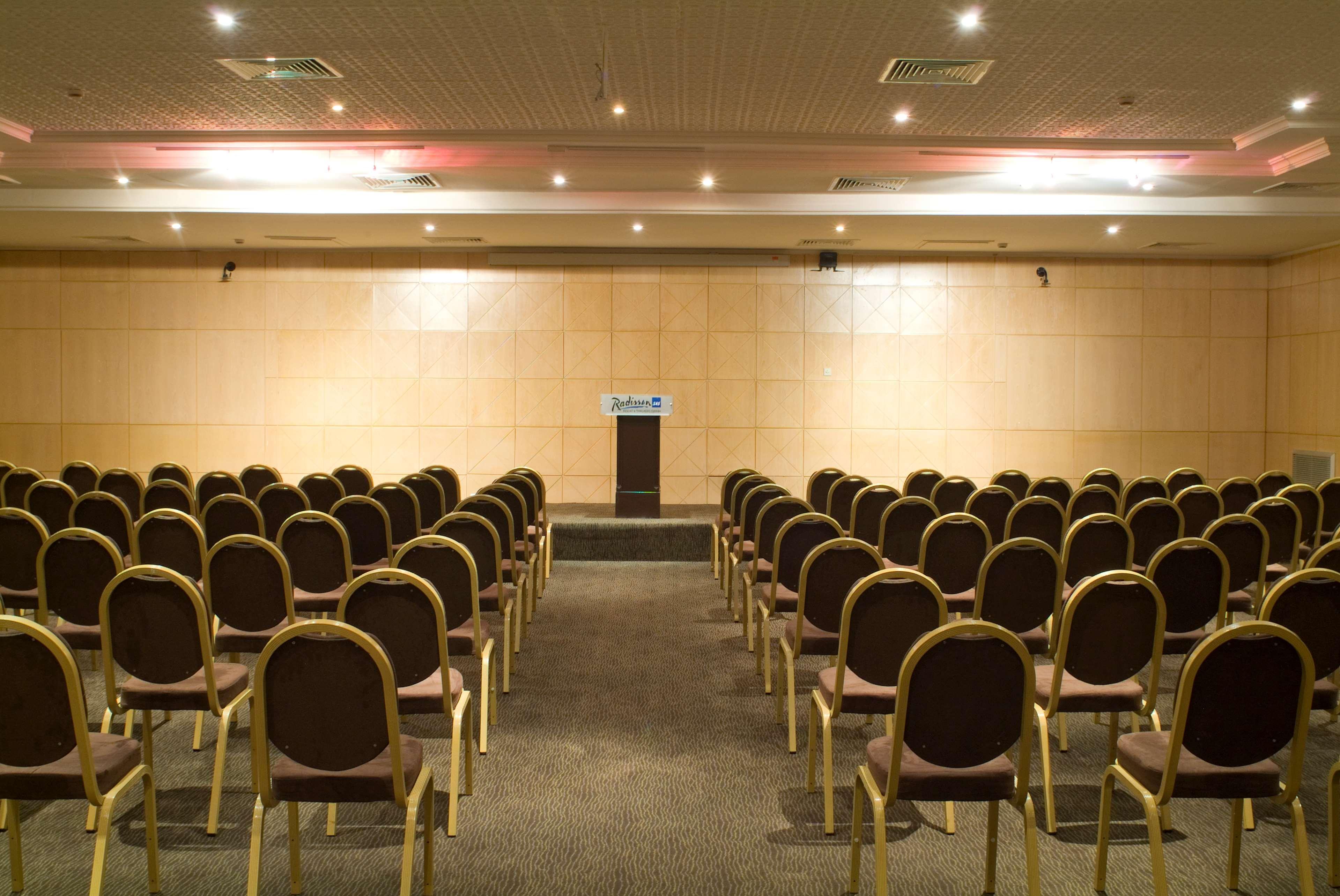 فندق راديسون بلو بالاس ريزورت آند ثالاسو، جربة مزرايا المظهر الخارجي الصورة The main conference room