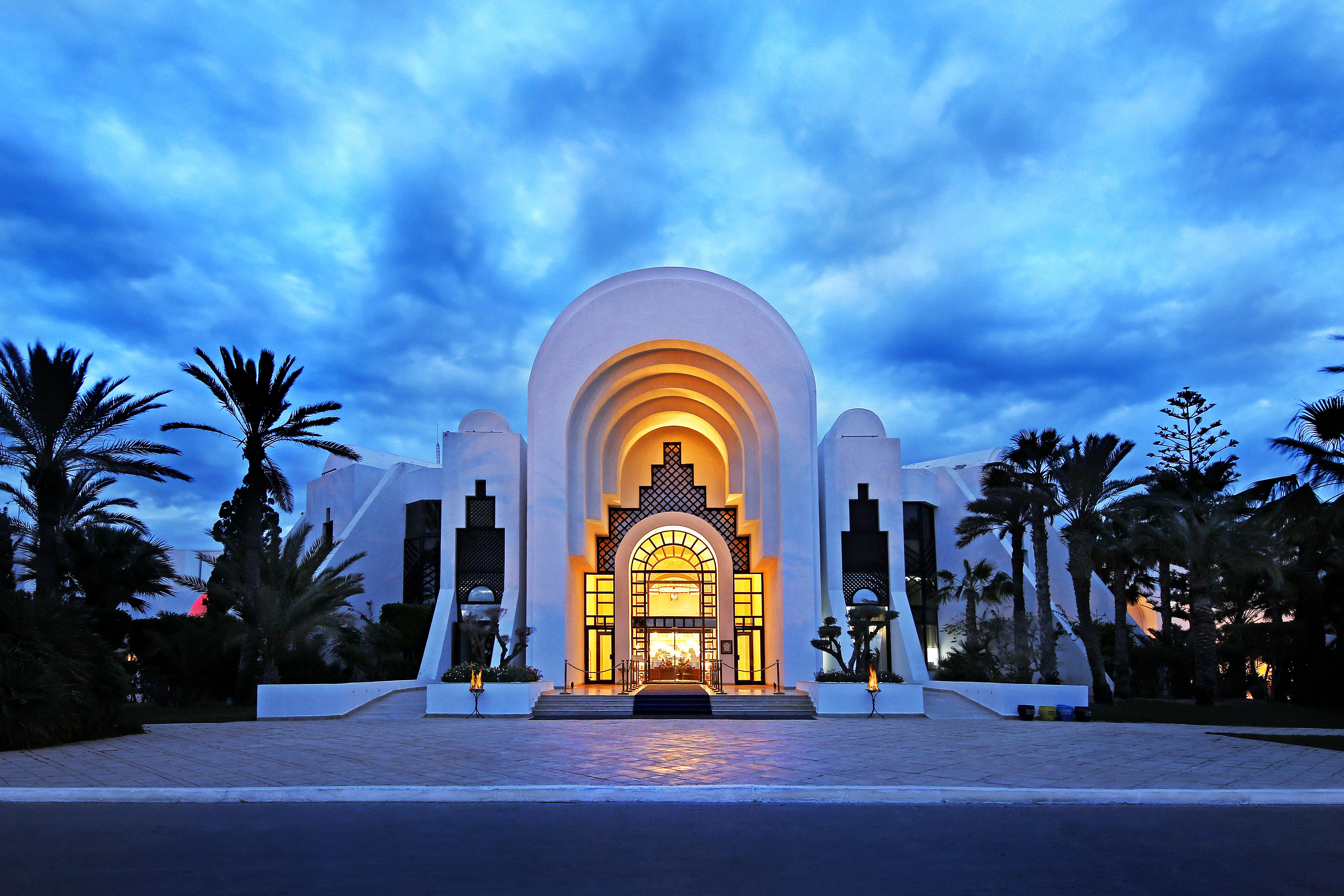 فندق راديسون بلو بالاس ريزورت آند ثالاسو، جربة مزرايا المظهر الخارجي الصورة The Royal Mirage Hotel